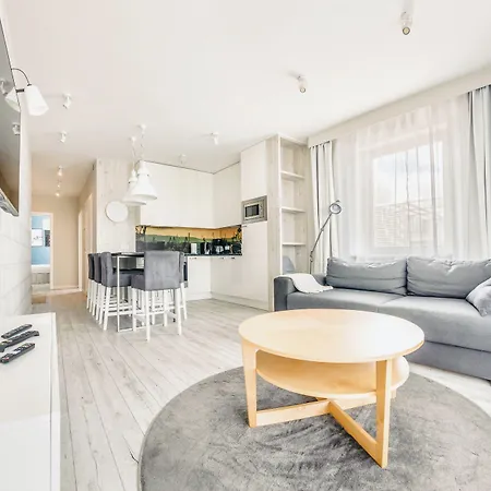 Altus, Sun & Snow アパート グディニャ